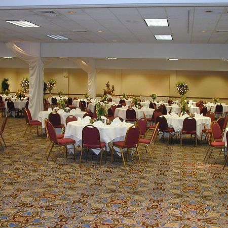 Ramada Plaza Hotel Columbus Buitenkant foto