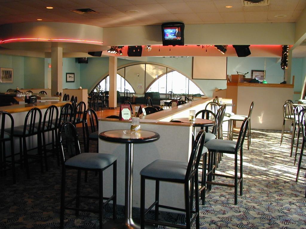 Ramada Plaza Hotel Columbus Restaurant foto